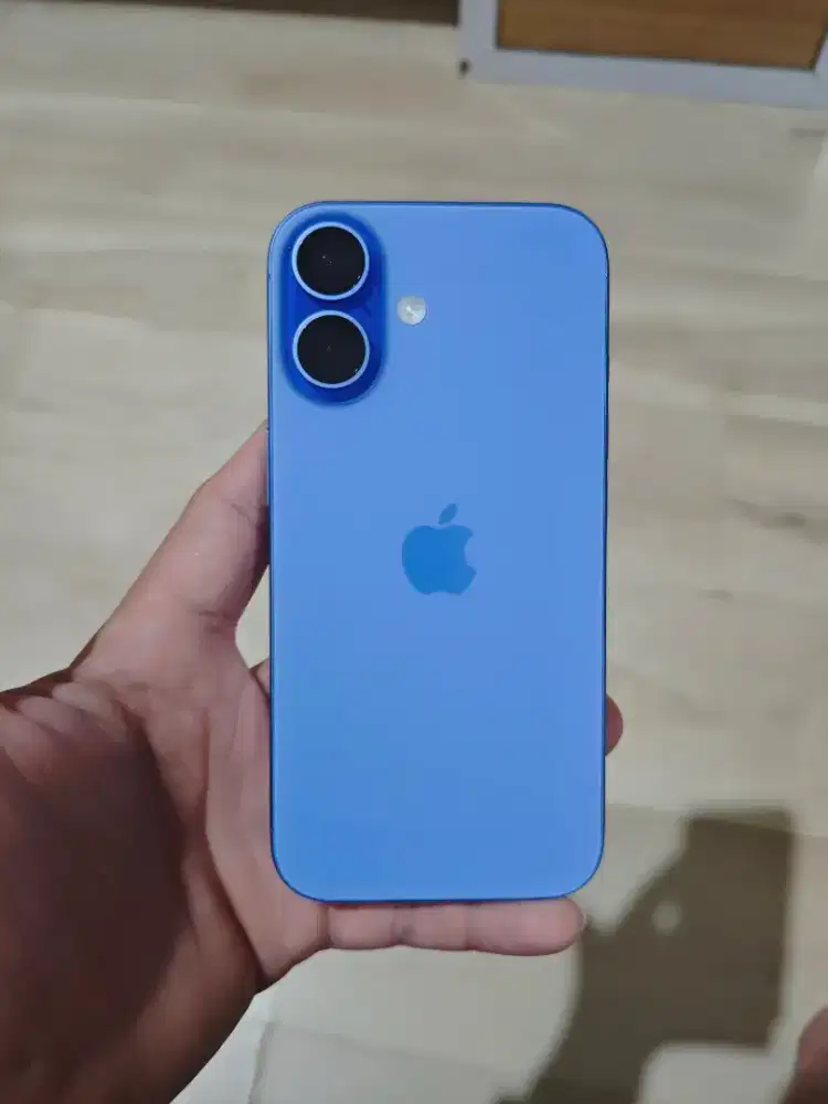 iphone 16 256 GB blue mulus