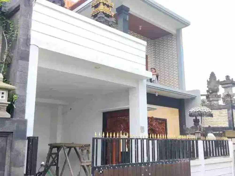DIJUAL RUMAH LANTAI 2 LOKASI SUBAK DALEM GATSU TENGAH