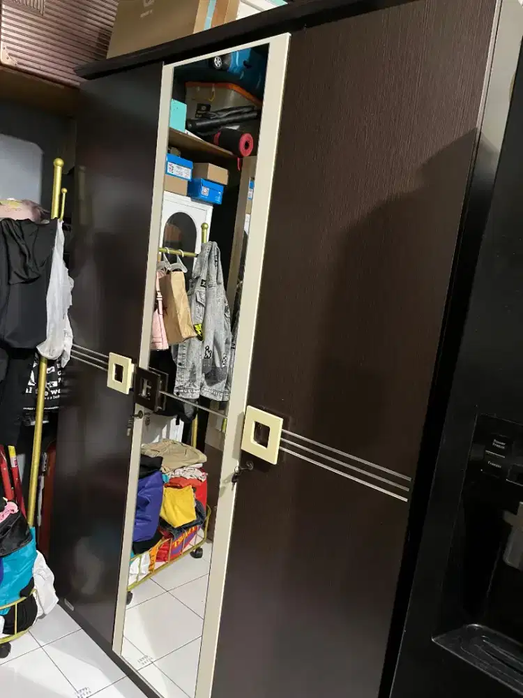 Lemari Pakaian & Buffet