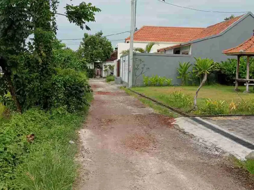 DIJUAL TANAH PREMIUM HARGA TERJANGKAU KAWASAN VILA BUMBAK SEMINYAK KUTA BALI
