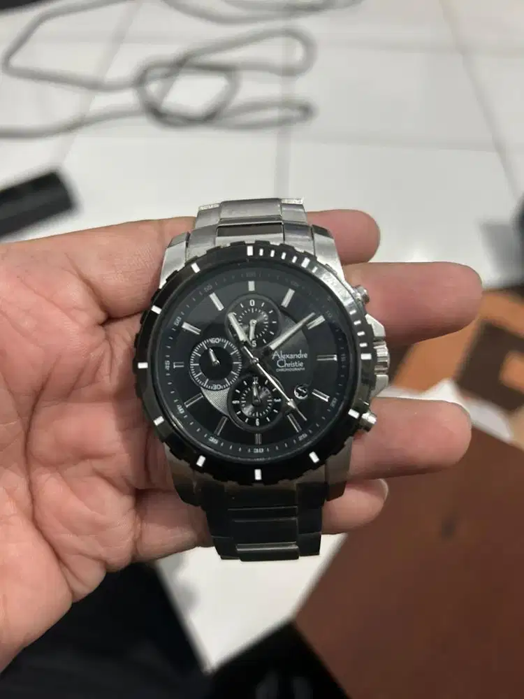 Jam tangan cowok Alexandre Christie Original.