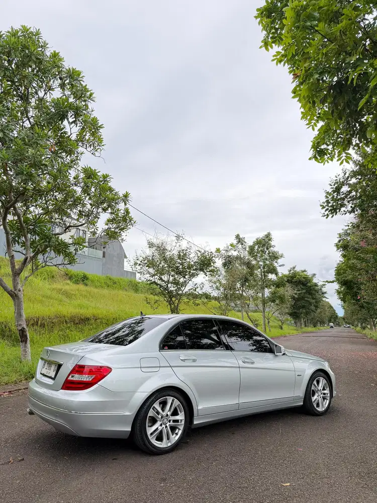 Mercedes-Benz C200 2012 Bensin