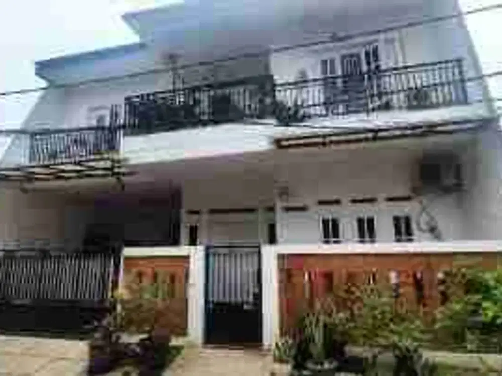 Rumah 2Lantai Dengan 5 Kamar Tidur DiJatiKramat Kota Bekasi