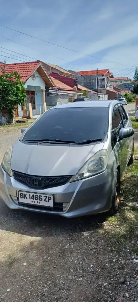 Honda Jazz S A/T th 2013 good looking
