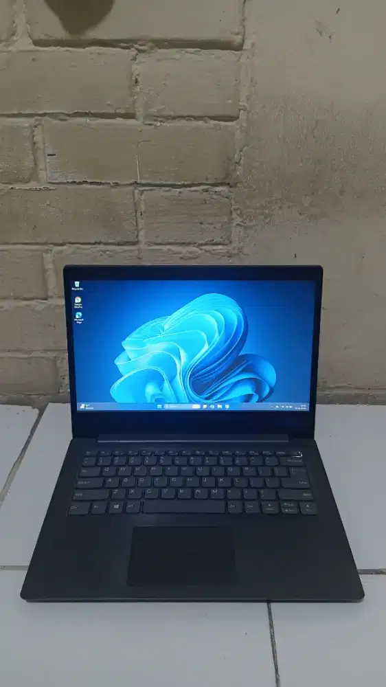 Lenovo Ideapad V14 Ryzen 3 slim