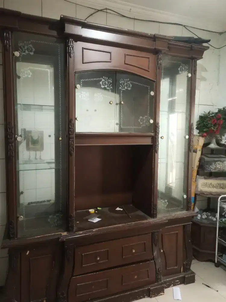 Dijual Lemari TV Boneka