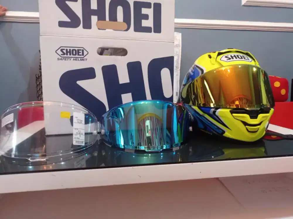 Di jual Helm Shoei