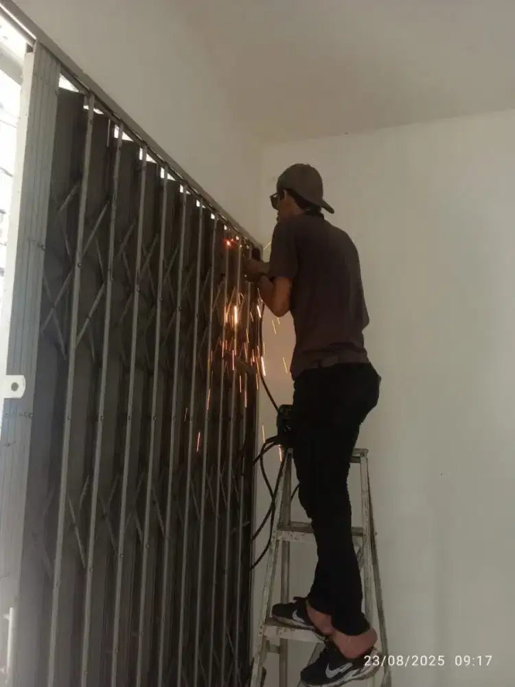Service/pasang baru rolling door (1) Serpong Utara Tangerang Selatan