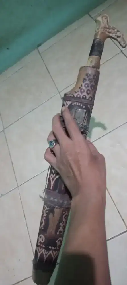 Mandau koleksi hiasan dinding