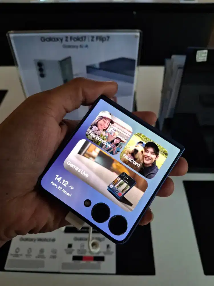 SAMSUNG Z FLIP 7 - Diskon Aksesoris Up 1,5 Juta dan Bonus Gift 3 Juta