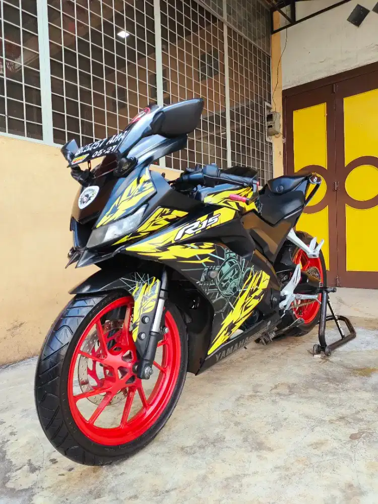Yamaha R15 / YZF R15 2017, Black Premium Stiker, Unit Mulus Terawat.