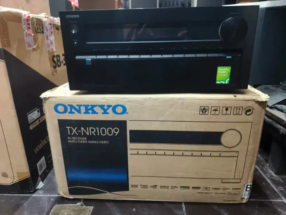 Onkyo TX-NR1009 9.2-Channel Receiver 3D- Internet-ready
