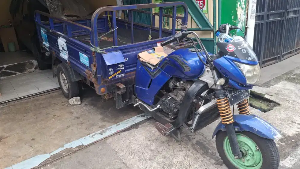 Di Jual Cepat 2 Motor Viar (Karya Beat 100cc, Karya 200cc)