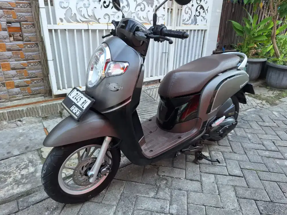 Jual scoopy jual cpt 2017 km 40 rb kondisi sgt bagus samsat utara