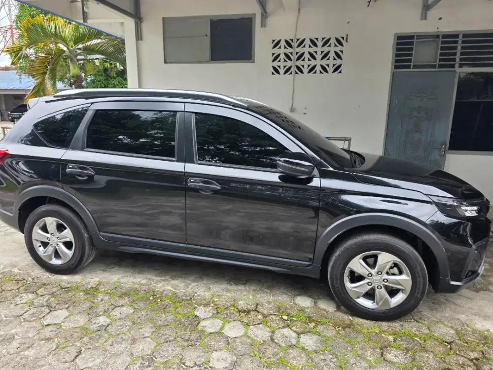 Mobil Honda BRV