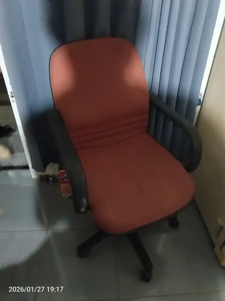 Kursi Kerja Hidrolik Bagus