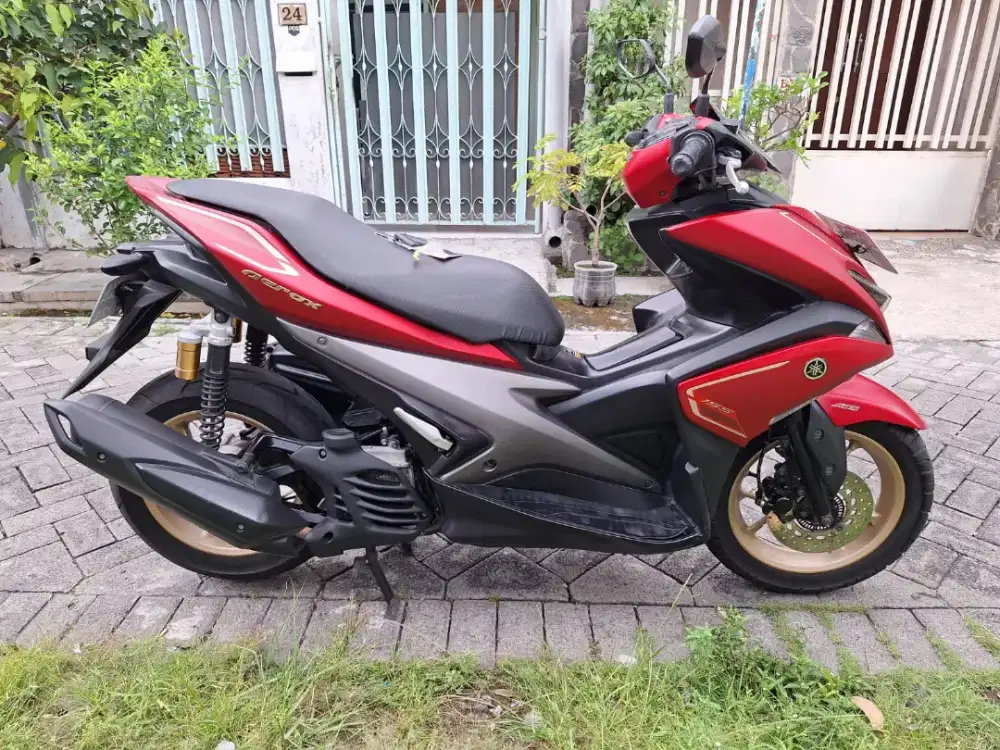 Jual aerox 2020 kyelees km 40 rb istimewa samsat utara