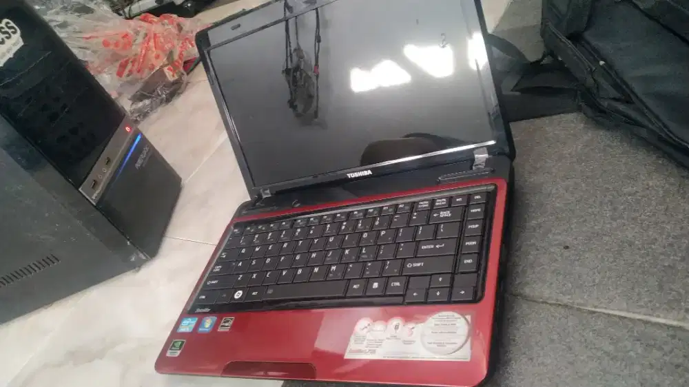 Laptop Multimedia Core i5 sudah double vga muluss bening minus baterai