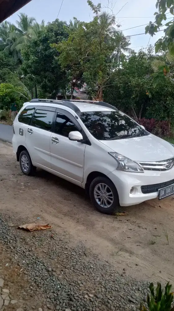 Dijual mobil pribadi Xenia type R THN 2012 manual