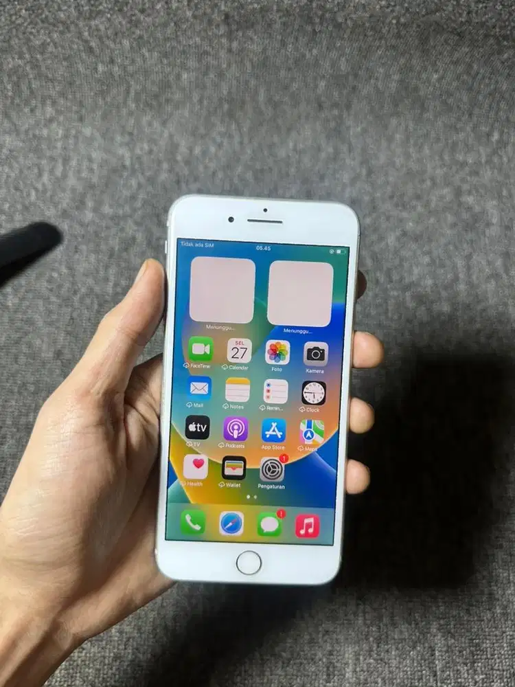 apple/iphone 8 plus 64GB