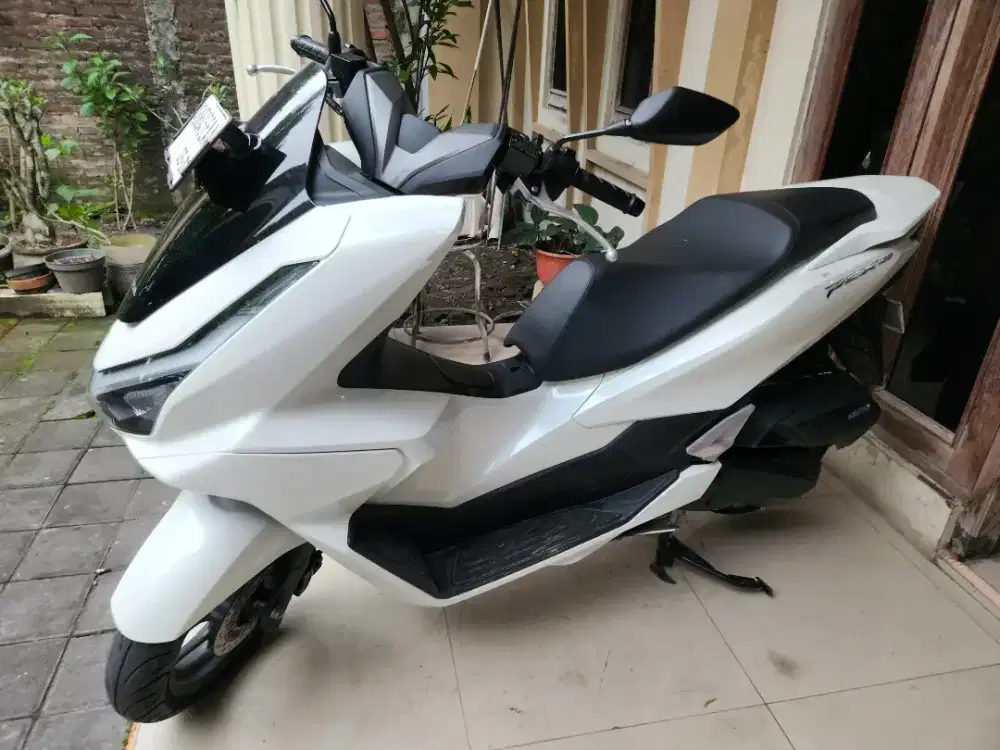 Pcx 160 putih 2025 low km Gbm gandu_baru_motor
