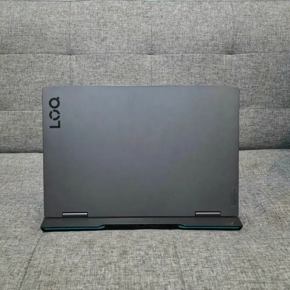 Lenovo LOQ Ryzen 5-7640HS RTX3050 6GB RAM 8/512GB Garansi ON