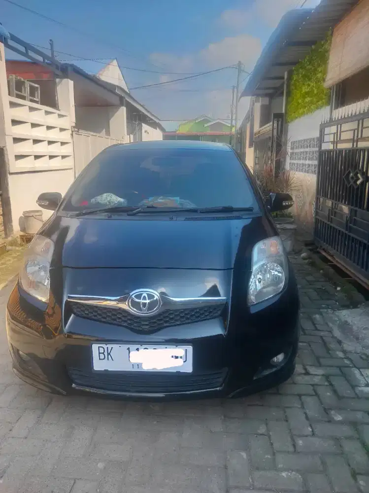 Toyota Yaris E A/T 2010 automatic