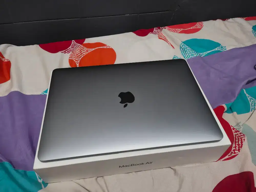 Macbook Air M1 8/256 Ibox