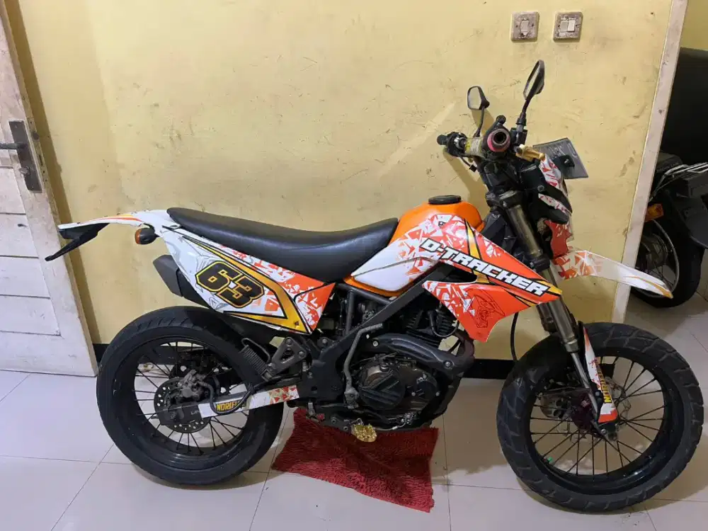 Kawasaki KLX supermoto tahun 2014