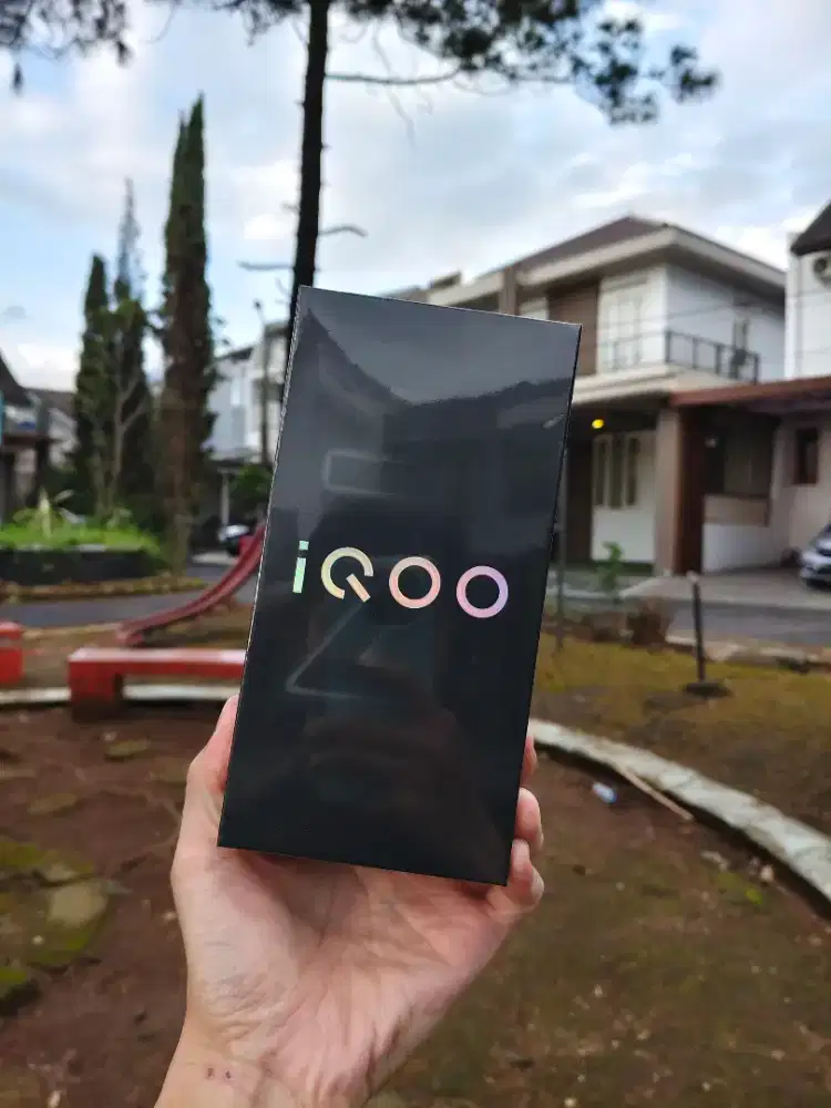 Vivo iQOO Z10 Black 8/128GB Segel Box Garansi Resmi 12 Bulan