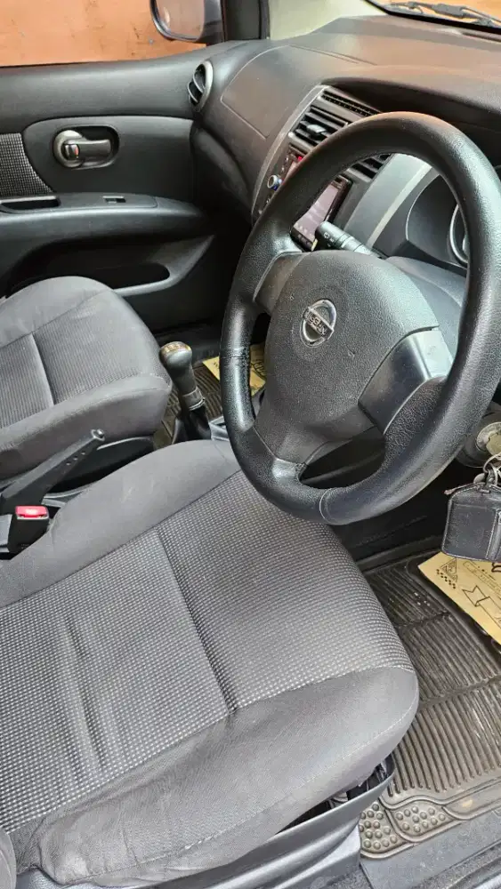 Grand livina 2013 type sv