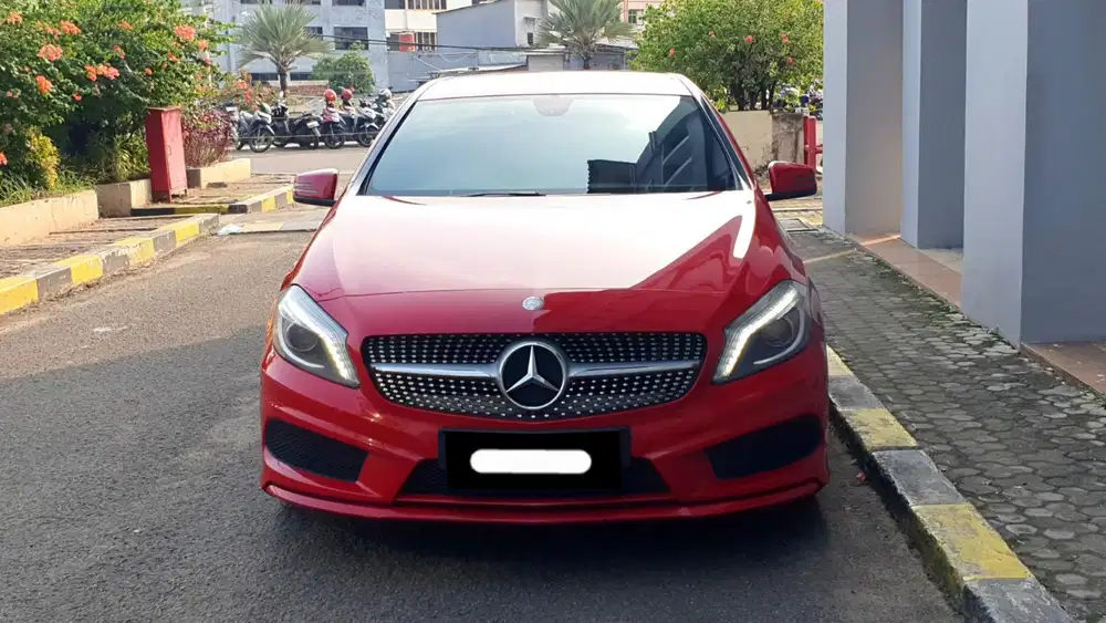 Km50rban mercedes benz mercy a250 sport amg hatchback 2013 merah