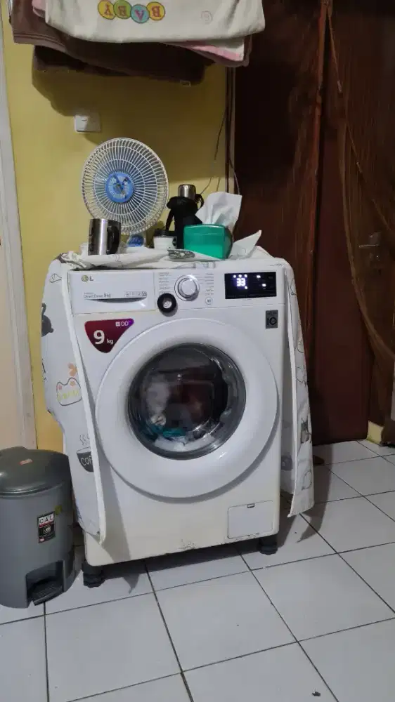 LG Mesin Cuci Front Loading + Dryer 9 KG Inverter Direct Drive