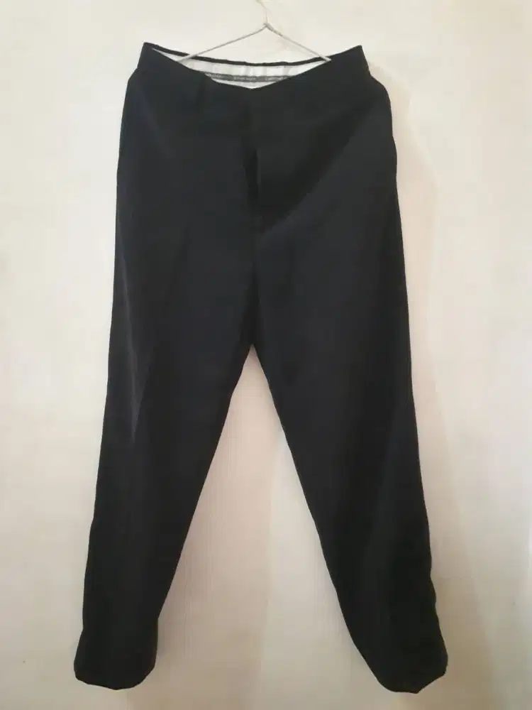 Preloved - Celana Katun Hitam Ginova Size 29 Jarang Dipake NO MINUS