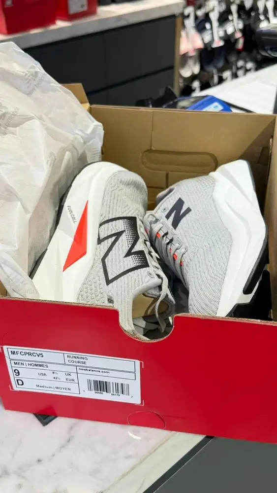 Sepatu NEW BALANCE RUNNING COURSE (BARU)