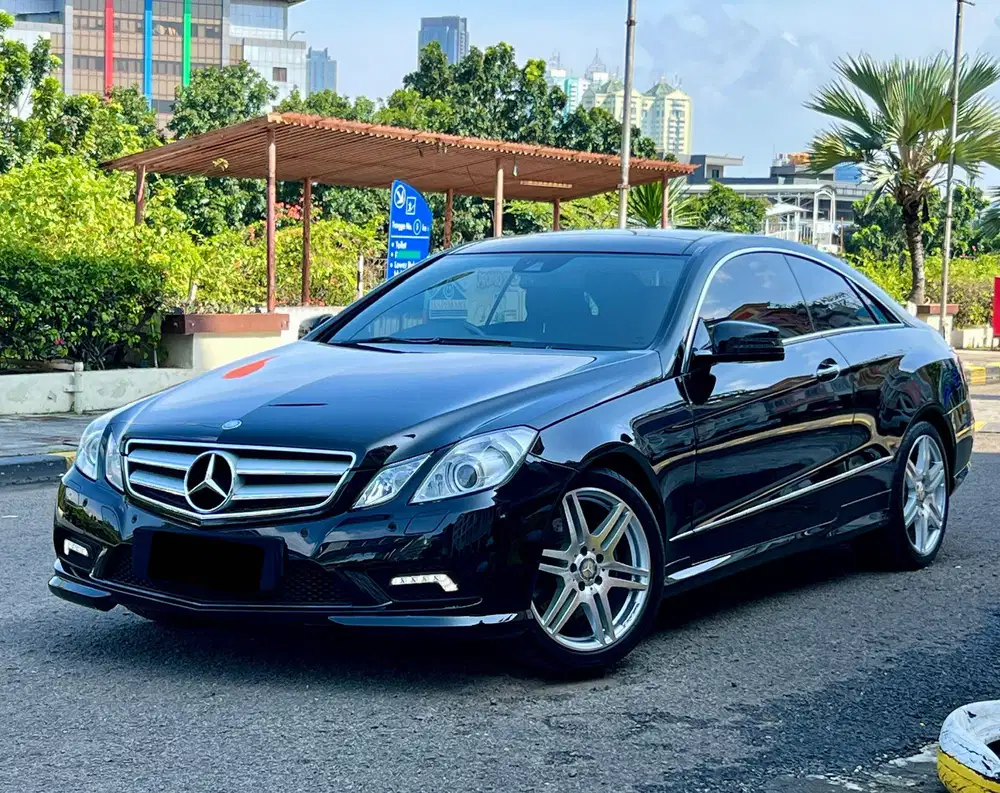 MERCEDEA BENZ E350 AMG COUPE AT TAHUN 2011