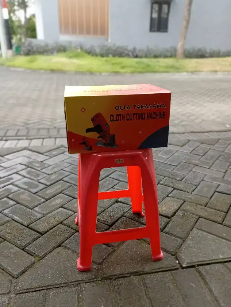 Mesin Pemotong Kain Baru