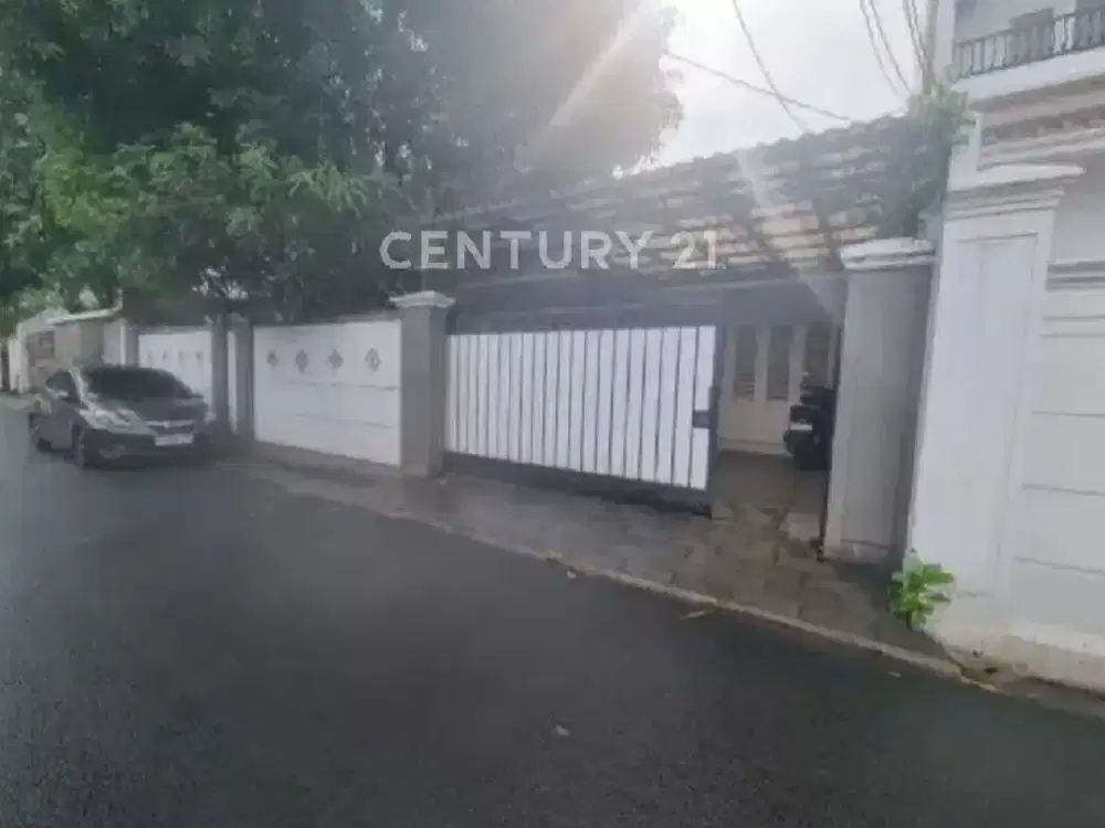 Rumah Mewah Dan Nyaman Di Kawasan Strategis Bangka - Kemang