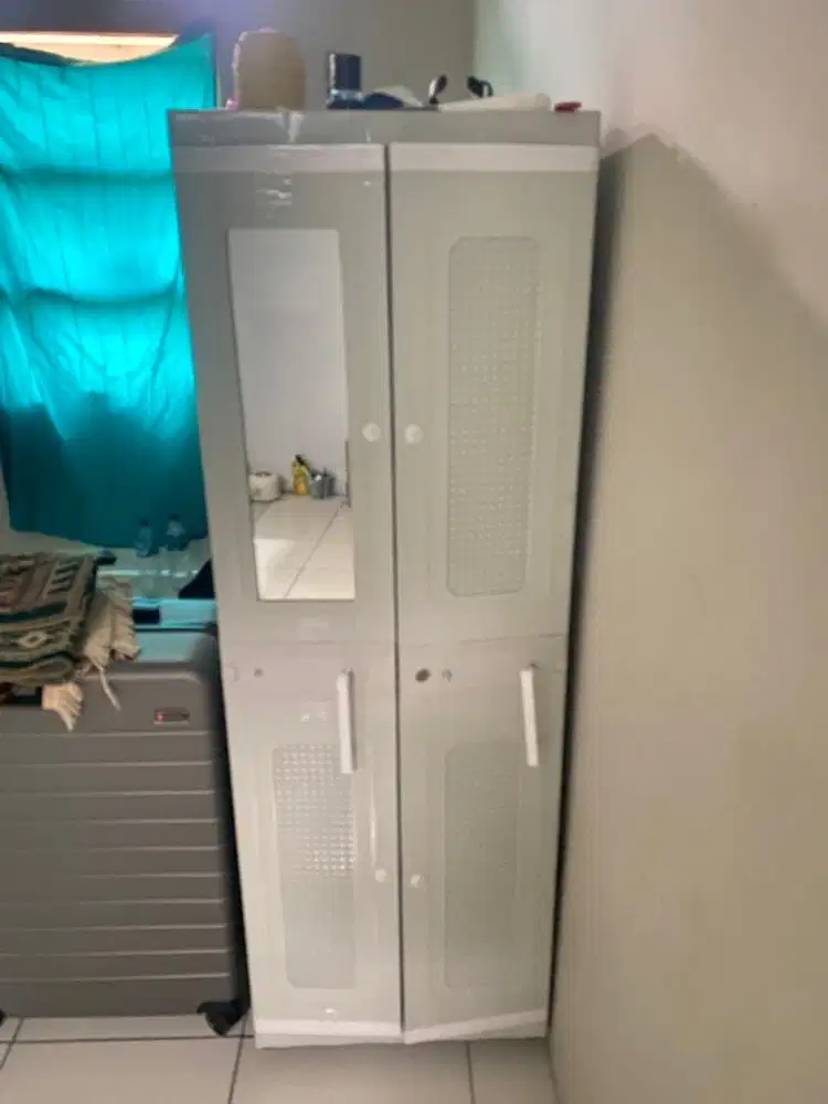 Dijual lemari 2 pintu