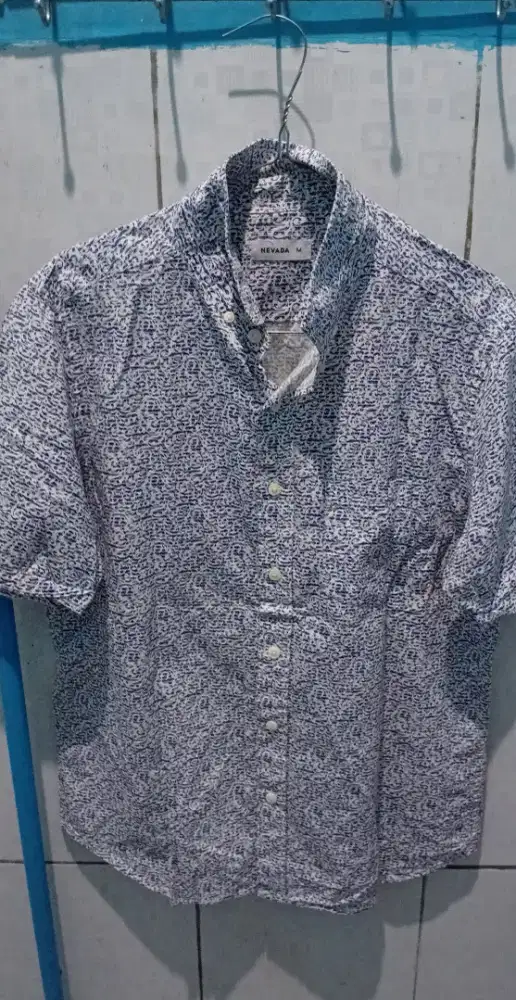 Kemeja Lengan Pendek