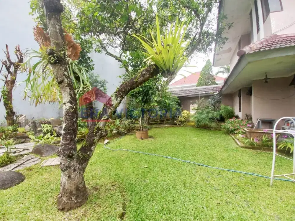 Rumah Mewah Luas Tanah 975m2, di Tidar Malang, dekat kampus Ma Chung, Elpico, UnMer, Sekolah Charis, Jalan lebar