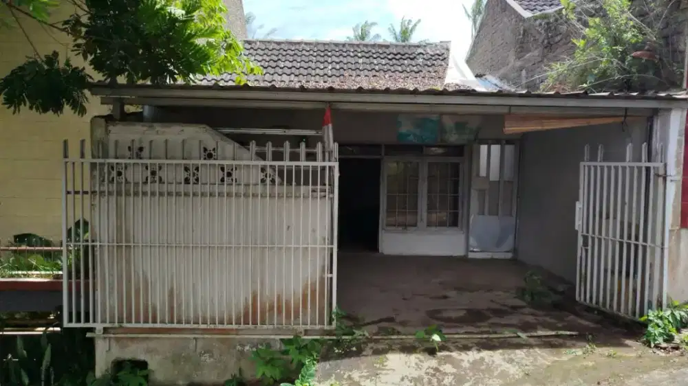 DIJUAL RUMAH HITUNG TANAH DI CLUSTER PADALARANG