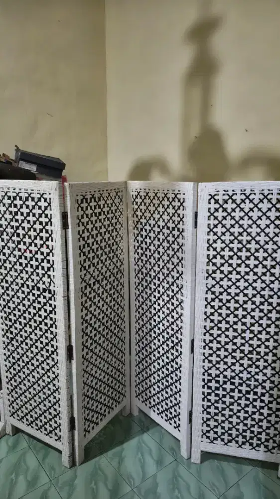 pembatas ruangan rotan partisi sekat ruangan