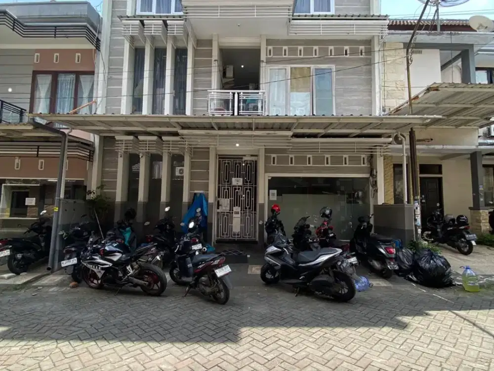 Rumah Kos area griya shanta full anak kos income 400 jt per tahun dkt candi mendut barat green orchid 100 meter raya suhat malang