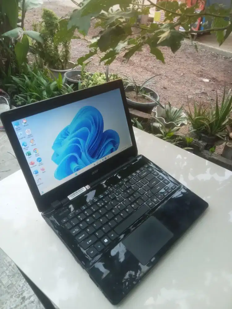 Acer gaming E5-471G Core i5 ram 8gb SSD 256gb.vga nvidia