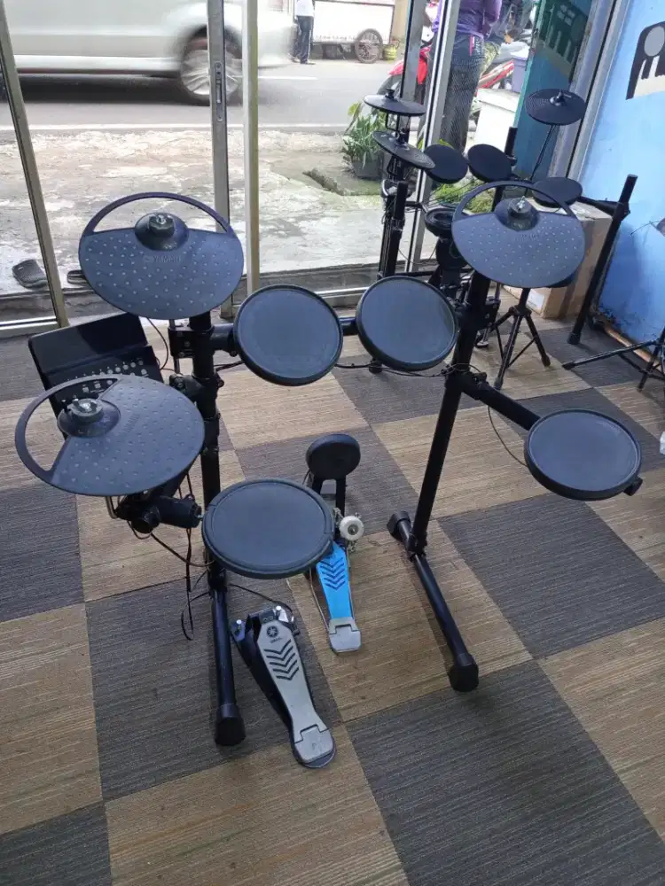 Drum elektrik
Yamaha DTX450K
MULUS SPT BARU