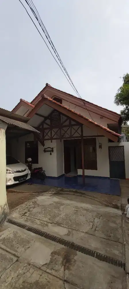 Dijual rumah tinggal lokasi strategis Jak Sel