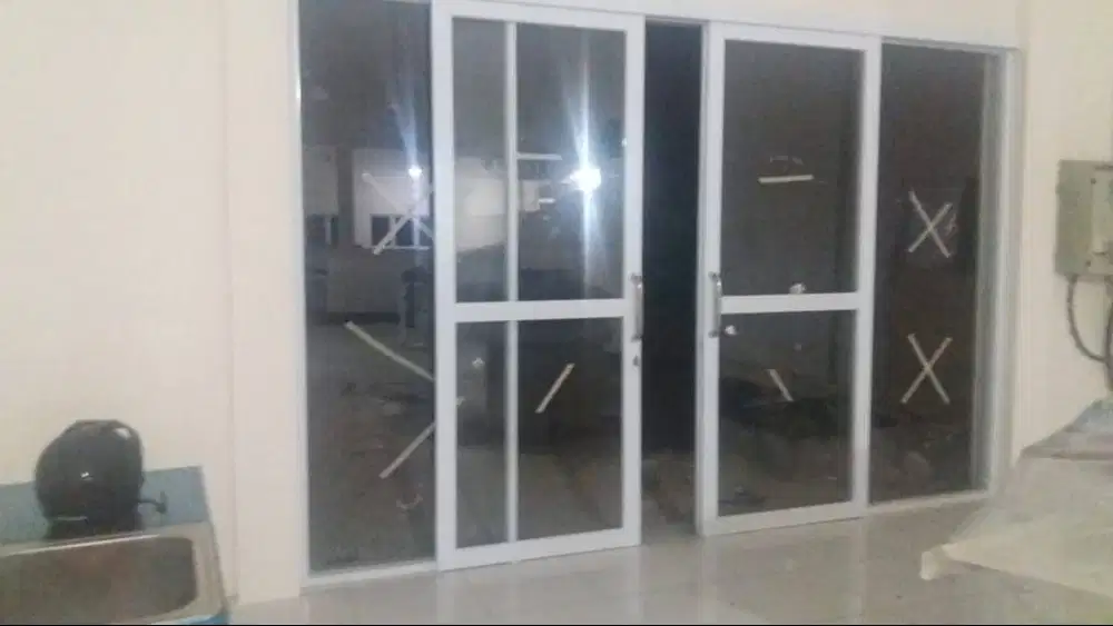 Pasang Sekat Kantor Pakai Kusen Aluminium - Alumunium - GRC- Gypsum