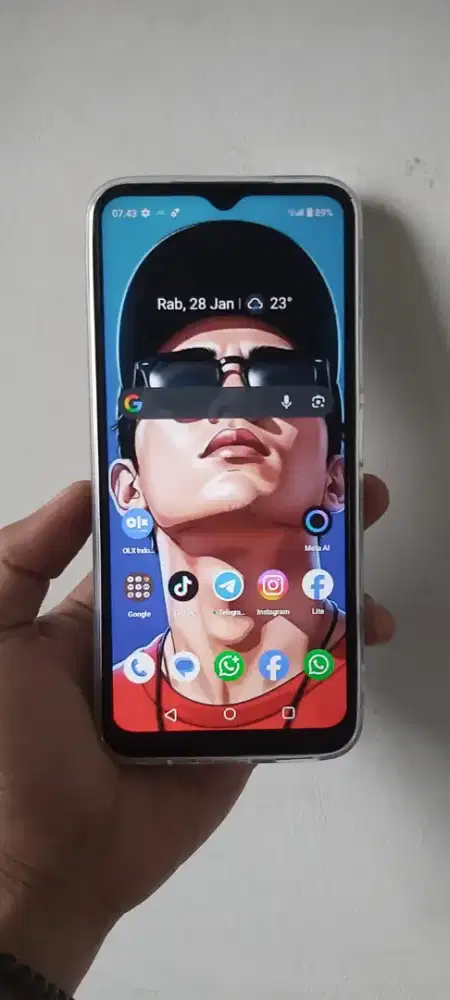 Realme C33 
RAM 4+4/64