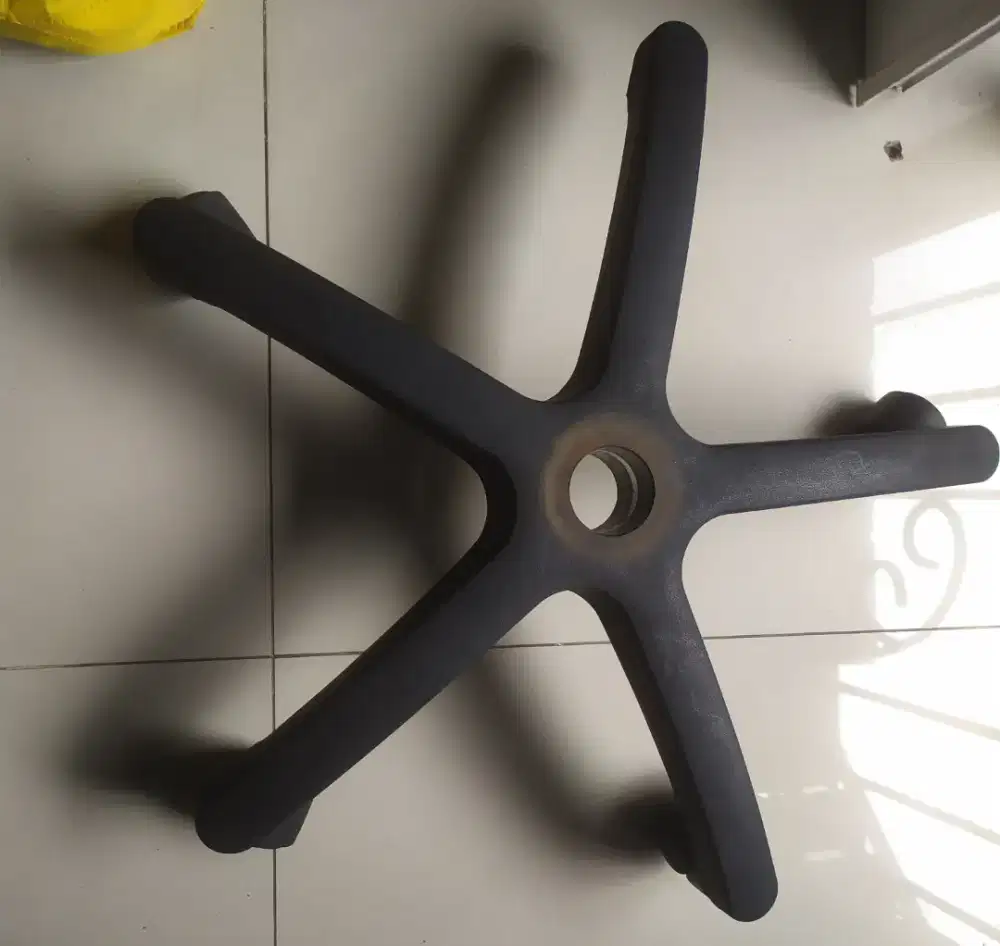 Kaki kursi kantor bintang 5 murmer aja